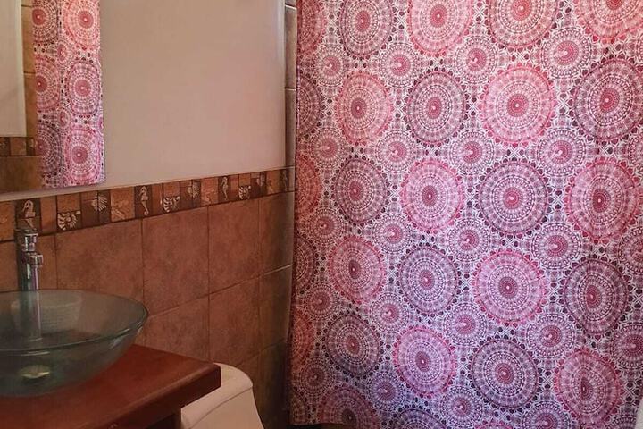 Room 34 of 48
