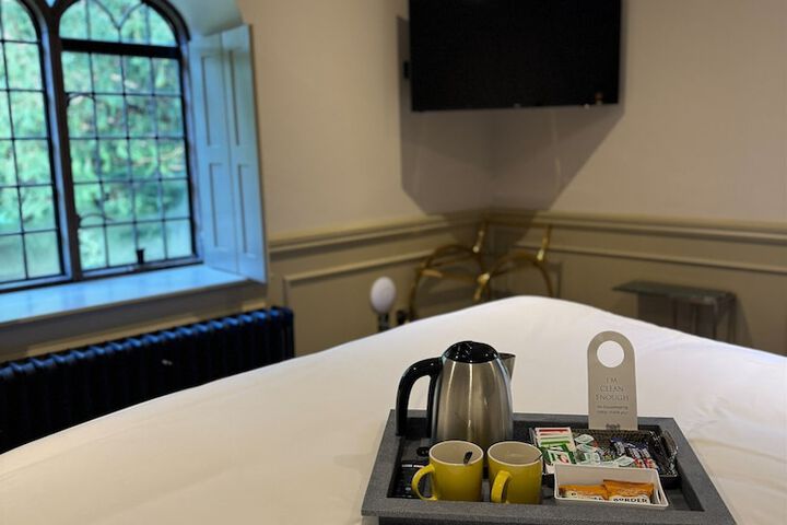 Room 44 of 104