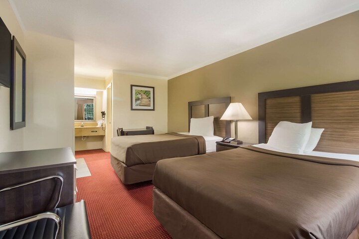 1 Double Bed Efficiency (2 of 8)