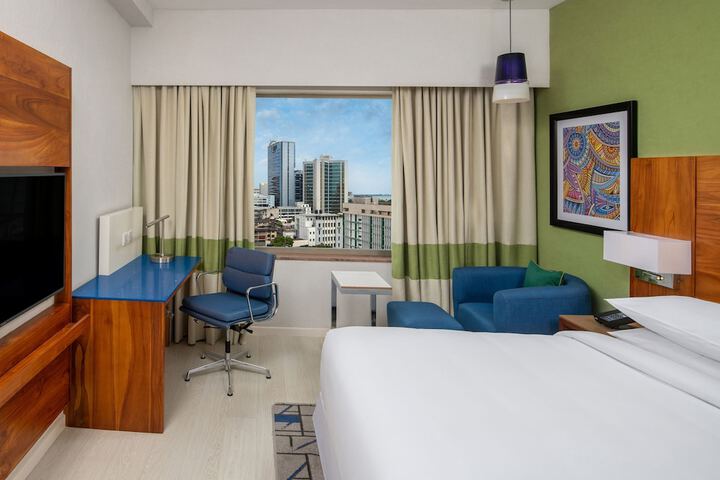 Room 4 of 66