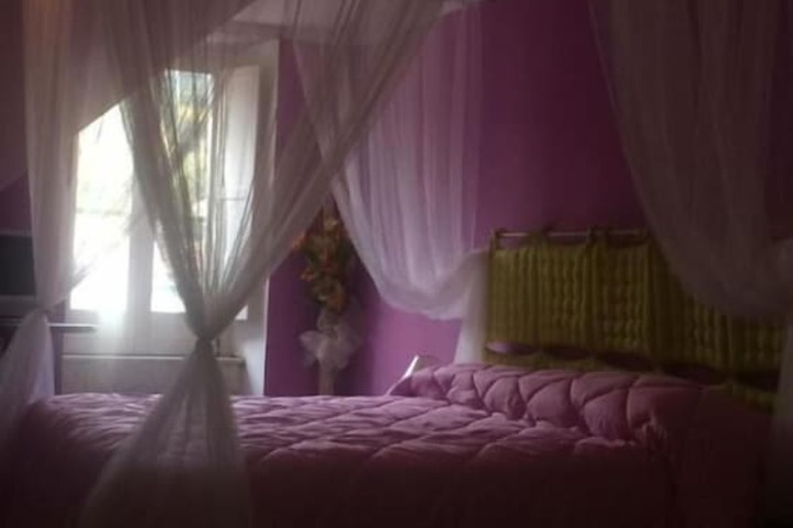 Room 11 of 45
