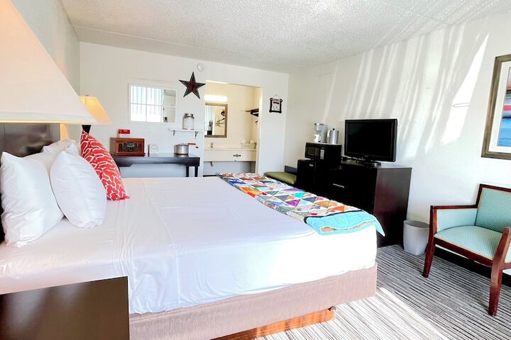 Room 11 of 41