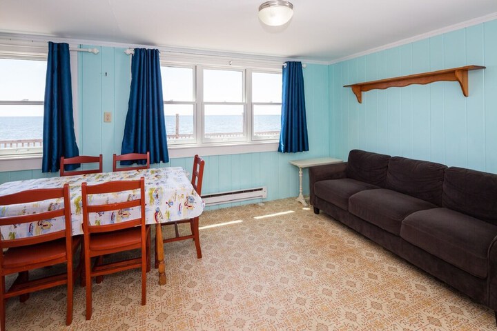 Room 135 of 219