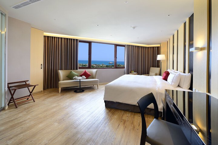 Room 25 of 54