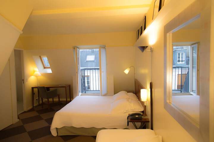 Room 8 of 35