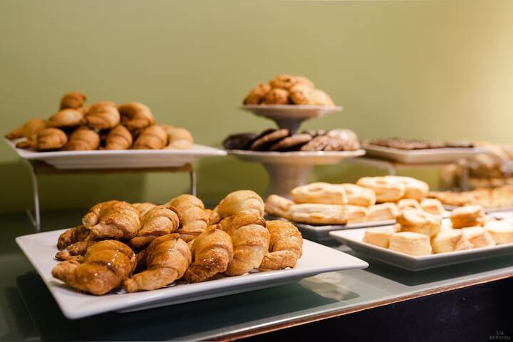 Breakfast/Coffee Service 54 of 68