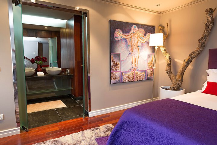Room 5 of 90