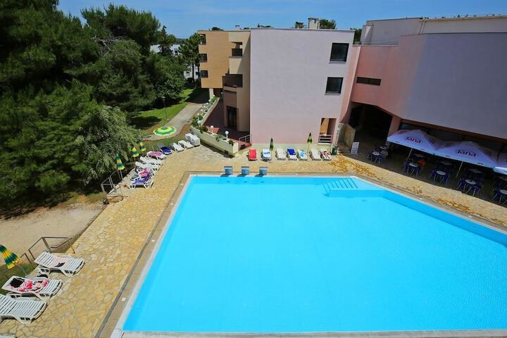 Pool Hotel