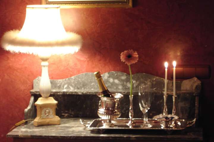 Room 9 of 25