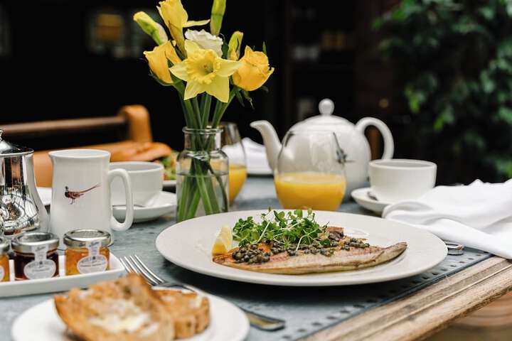 Breakfast/Coffee Service 23 of 40
