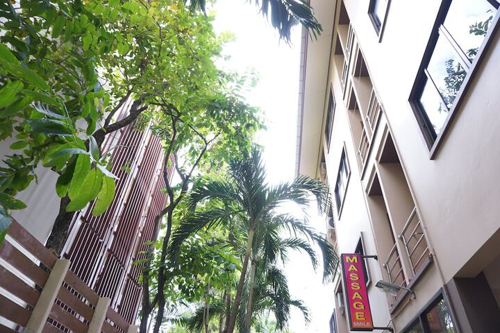 Hotel Entry
