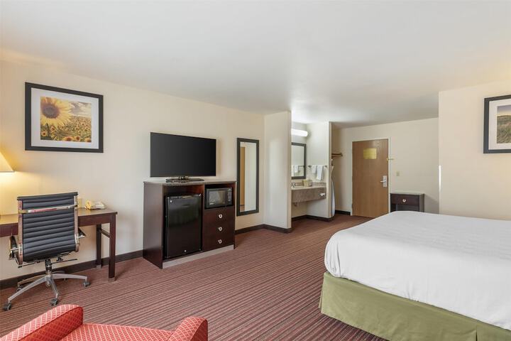 Room 8 of 36