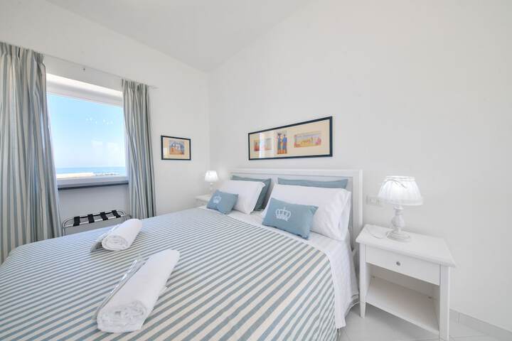 Room 7 of 24