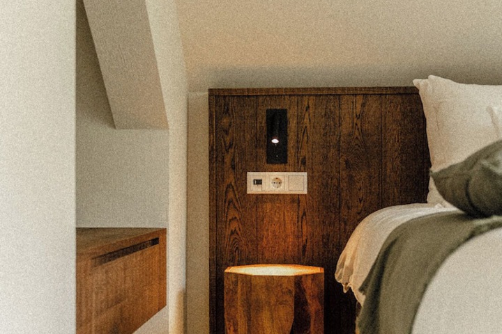 Room 73 of 112