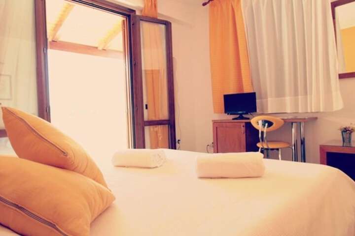 Room 7 of 34