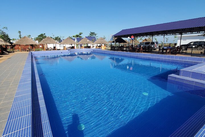 Pool 15 of 22