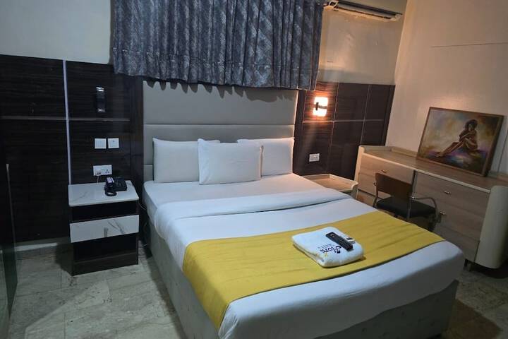 Room 22 of 41