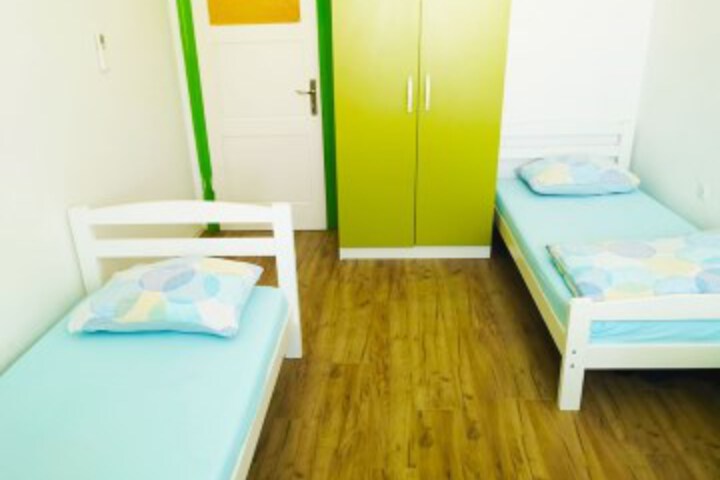 Room 16 of 48