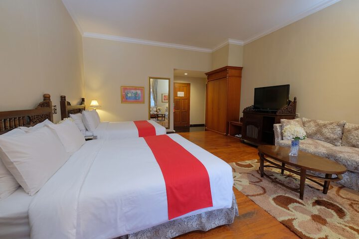 Room 7 of 18