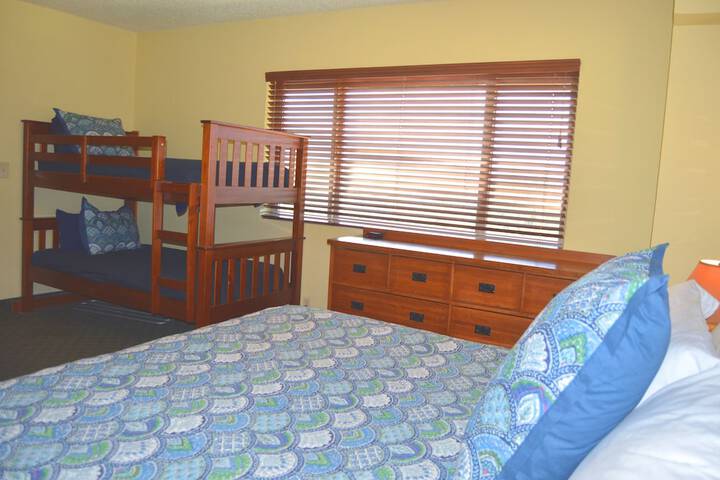 Room 13 of 73
