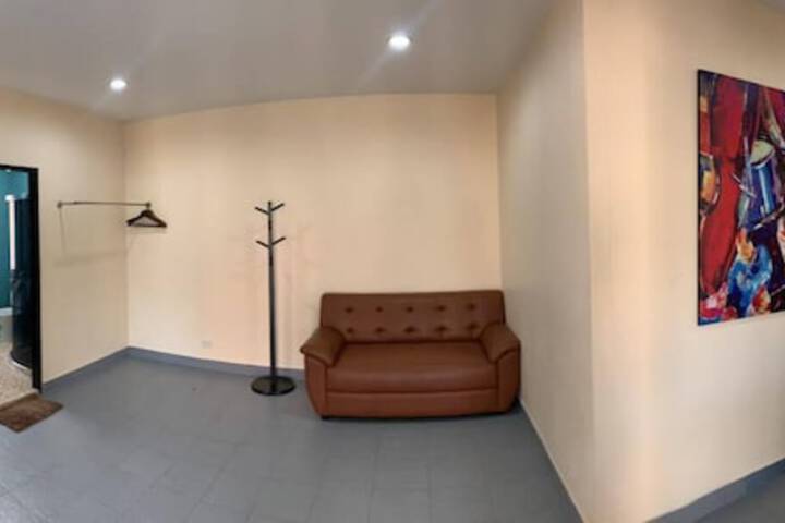Room 30 of 79