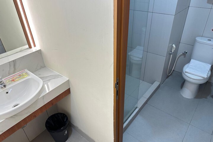 Room 27 of 36
