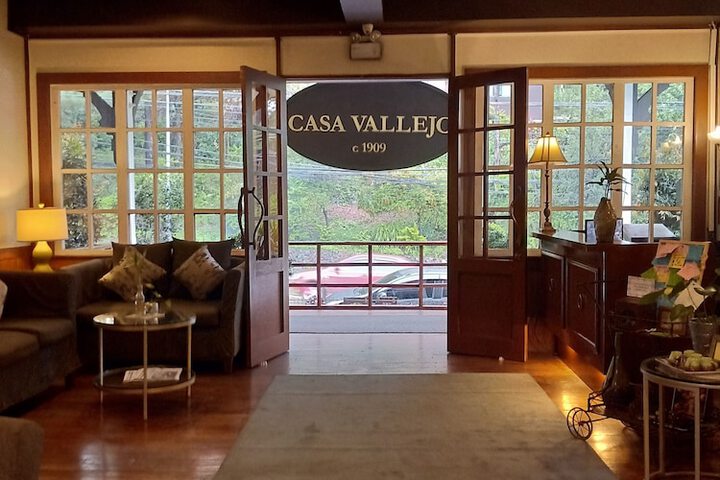 Guest Lobby