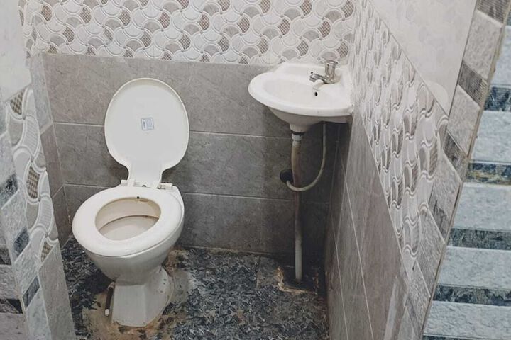 Room 12 of 27