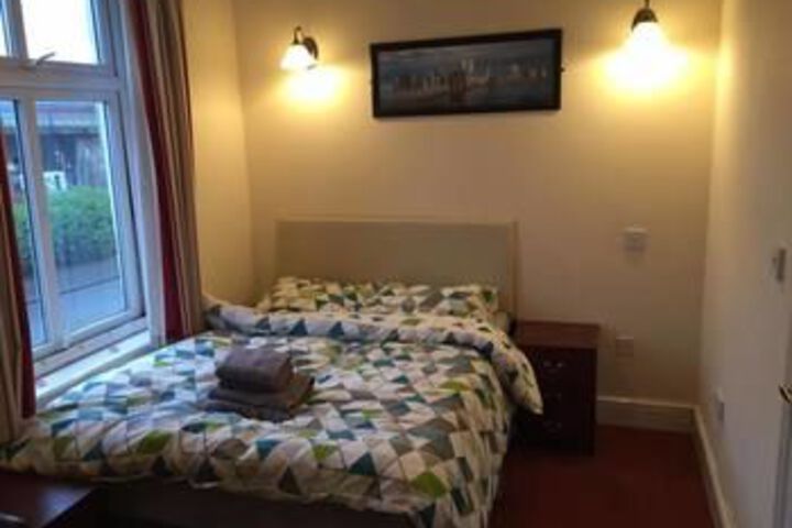 Room 4 of 10