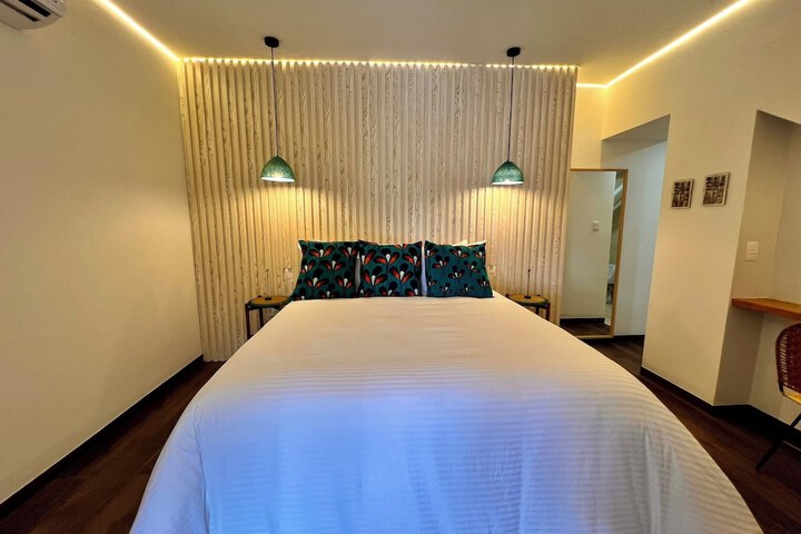 Room 23 of 116