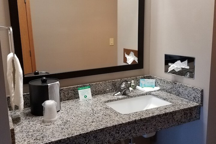 Bathroom sink