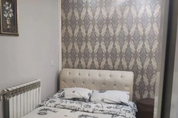 Room 2 of 10