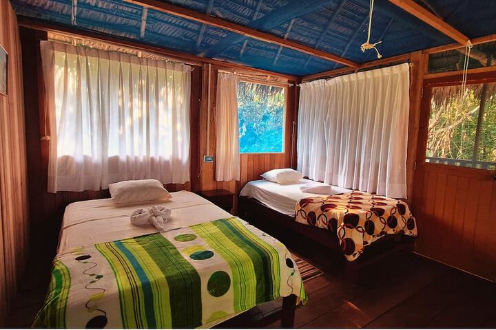 Room 4 of 42