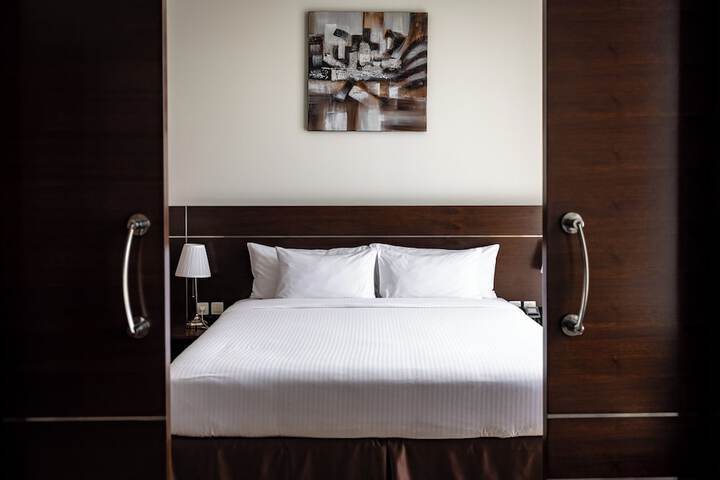 Room 4 of 53