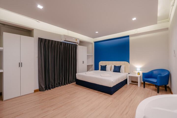 Room 15 of 45