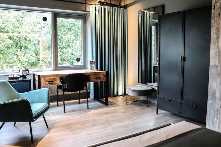 Room 13 of 46