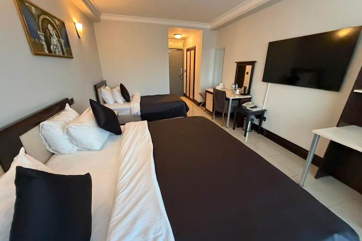 Room 50 of 94