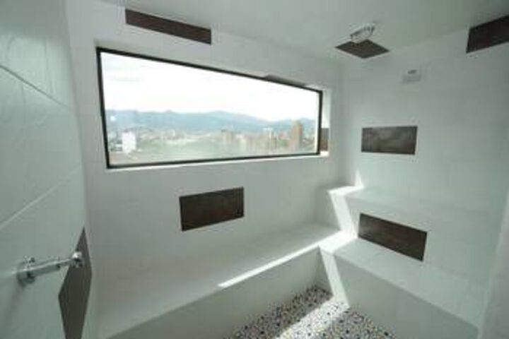 Room 5 of 34