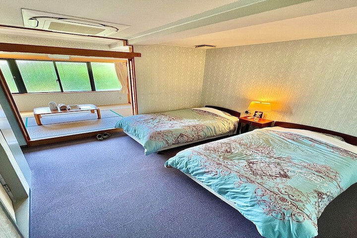 Room 9 of 43