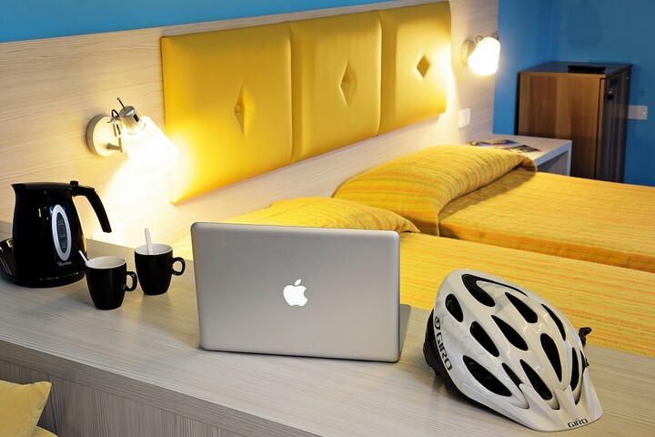 Room 32 of 67