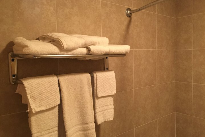 1 King Bed (1 of 5)