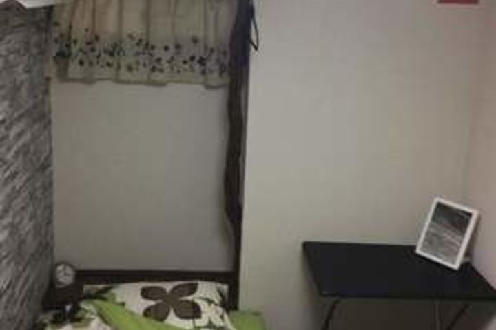 Room 41 of 46
