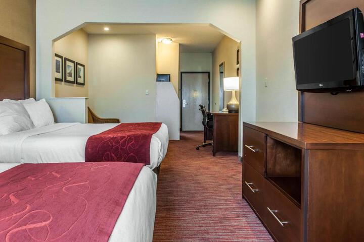 2 Queen Beds Suite (7 of 25)