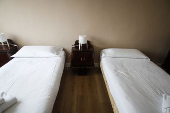Room 7 of 29