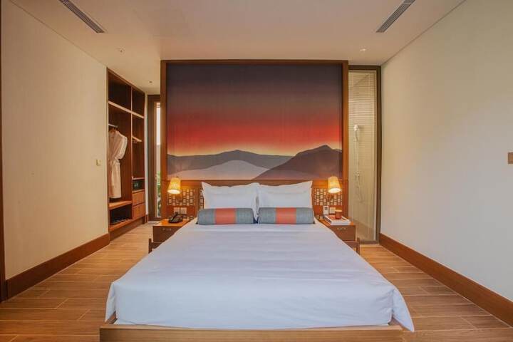 Room 27 of 94