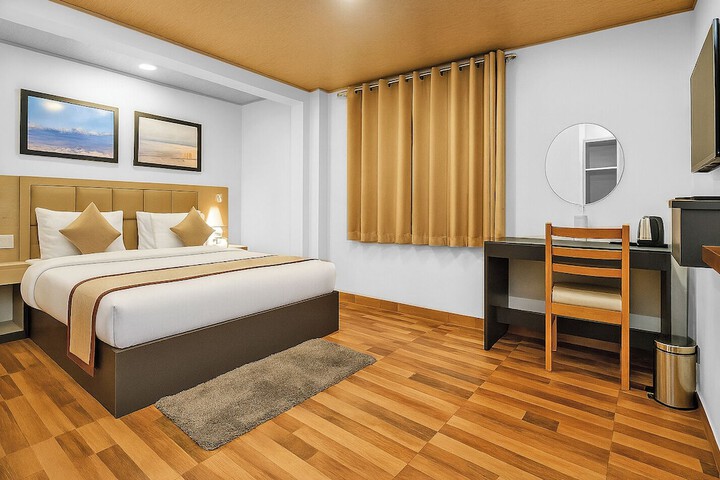 Room 34 of 39