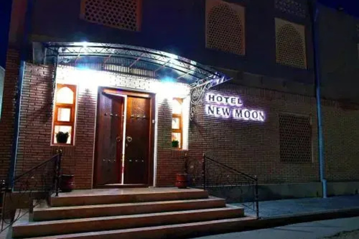 New Moon Hotel