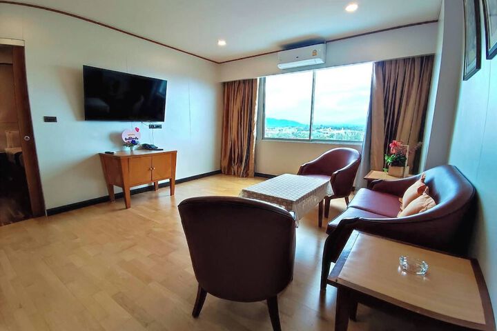 Room 18 of 95