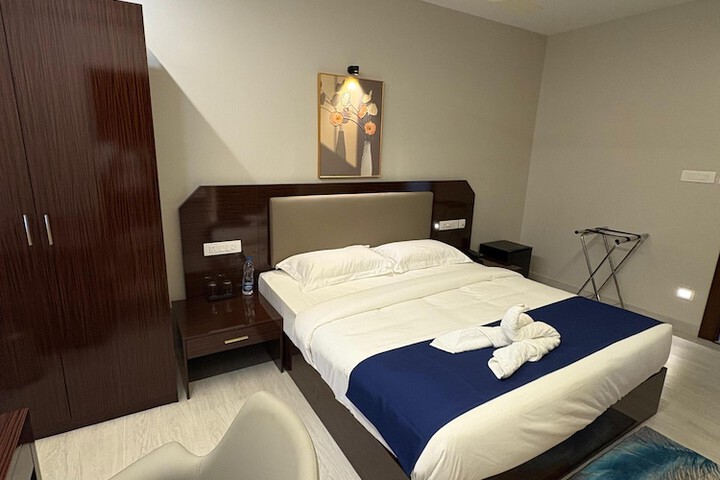 Room 36 of 72