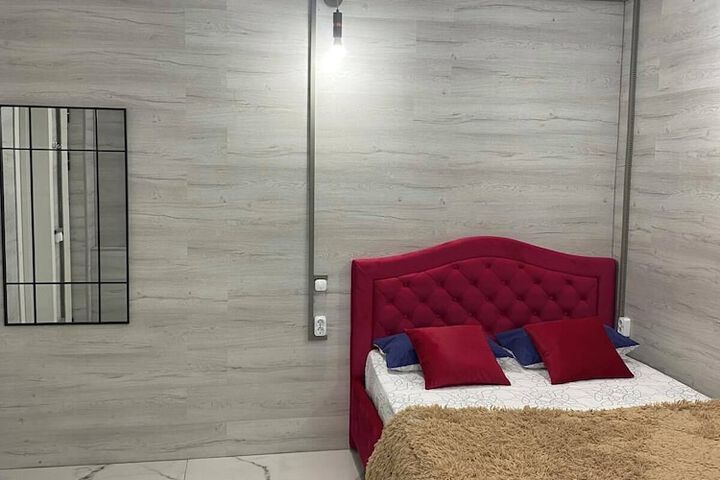 Room 44 of 106
